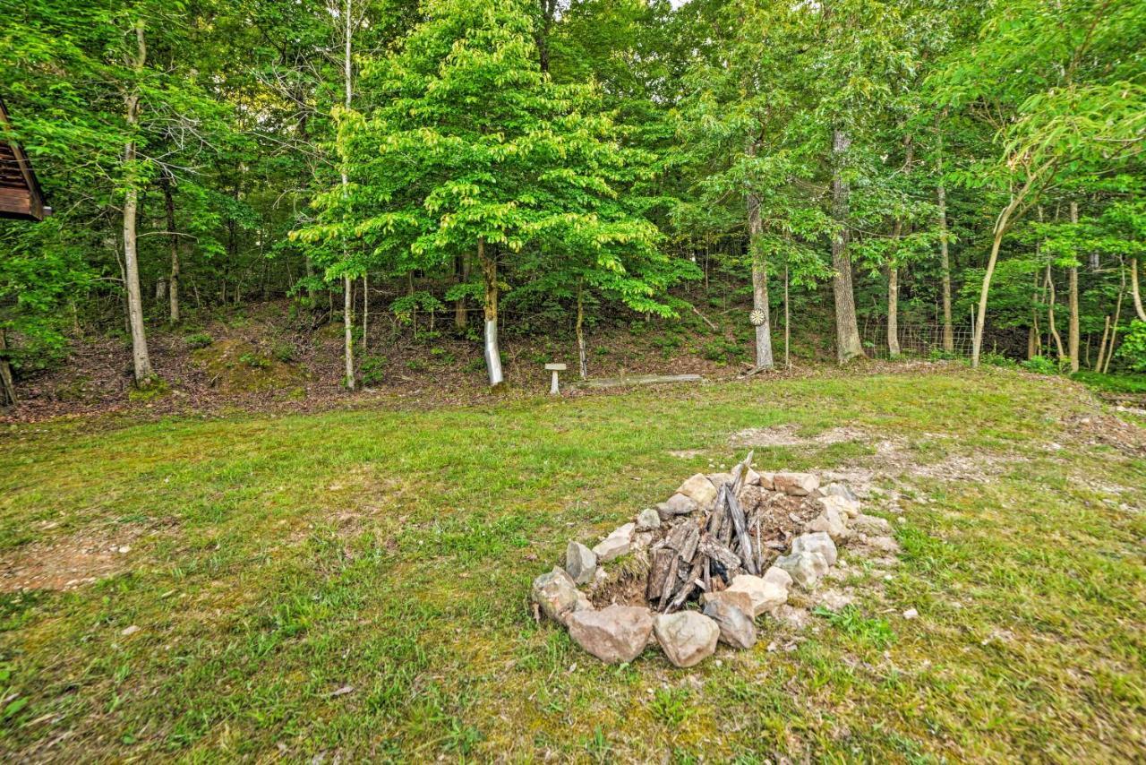 Quiet, Woodsy Retreat Deck And Kentucky Lake Access New Concord ภายนอก รูปภาพ