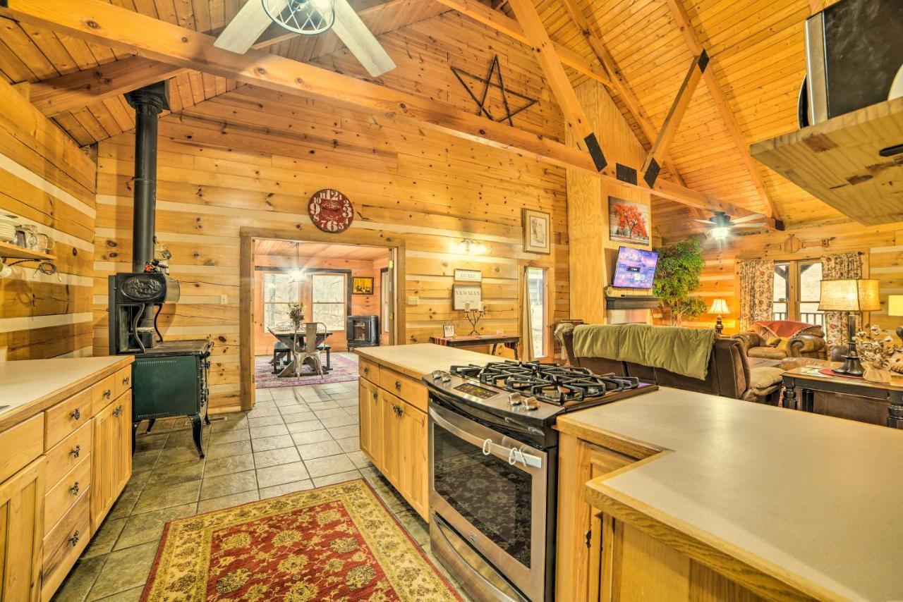 Quiet, Woodsy Retreat Deck And Kentucky Lake Access New Concord ภายนอก รูปภาพ